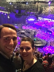 Carrie Underwood - the Storyteller Tour- Stories in the Round With Special Guest Easton Corbin and the Swon Brothers