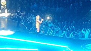 Carrie Underwood - the Storyteller Tour- Stories in the Round With Special Guest Easton Corbin and the Swon Brothers