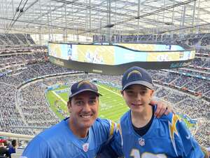 Los Angeles Chargers - NFL vs Los Angeles Rams
