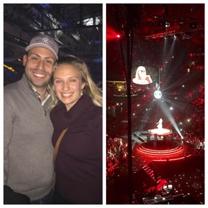 Carrie Underwood - the Storyteller Tour- Stories in the Round With Special Guest Easton Corbin and the Swon Brothers