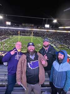 Washington Huskies - NCAA Football vs Oregon State Beavers