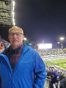 Washington Huskies - NCAA Football vs Oregon State Beavers