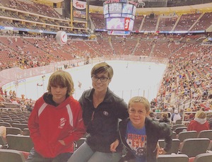 Arizona Coyotes vs. Boston Bruins - NHL - Military Appreciation Night