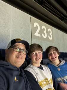 Michigan Wolverines - NCAA Men's Basketball vs Ohio Bobcats