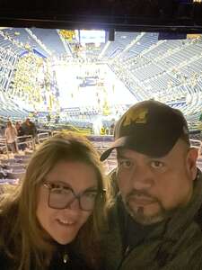 Michigan Wolverines - NCAA Men's Basketball vs Ohio Bobcats