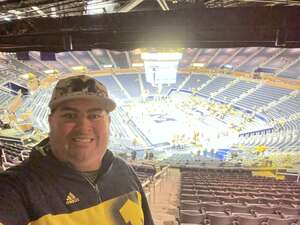Michigan Wolverines - NCAA Men's Basketball vs Ohio Bobcats