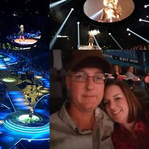 Carrie Underwood - the Storyteller Tour- Stories in the Round With Special Guest Easton Corbin and the Swon Brothers