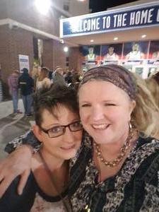 Carrie Underwood - the Storyteller Tour- Stories in the Round With Special Guest Easton Corbin and the Swon Brothers