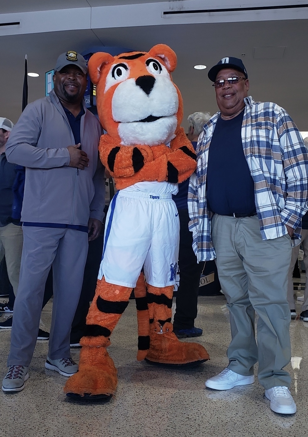 Memphis Tigers - NCAA Men's Basketball vs Houston Cougars