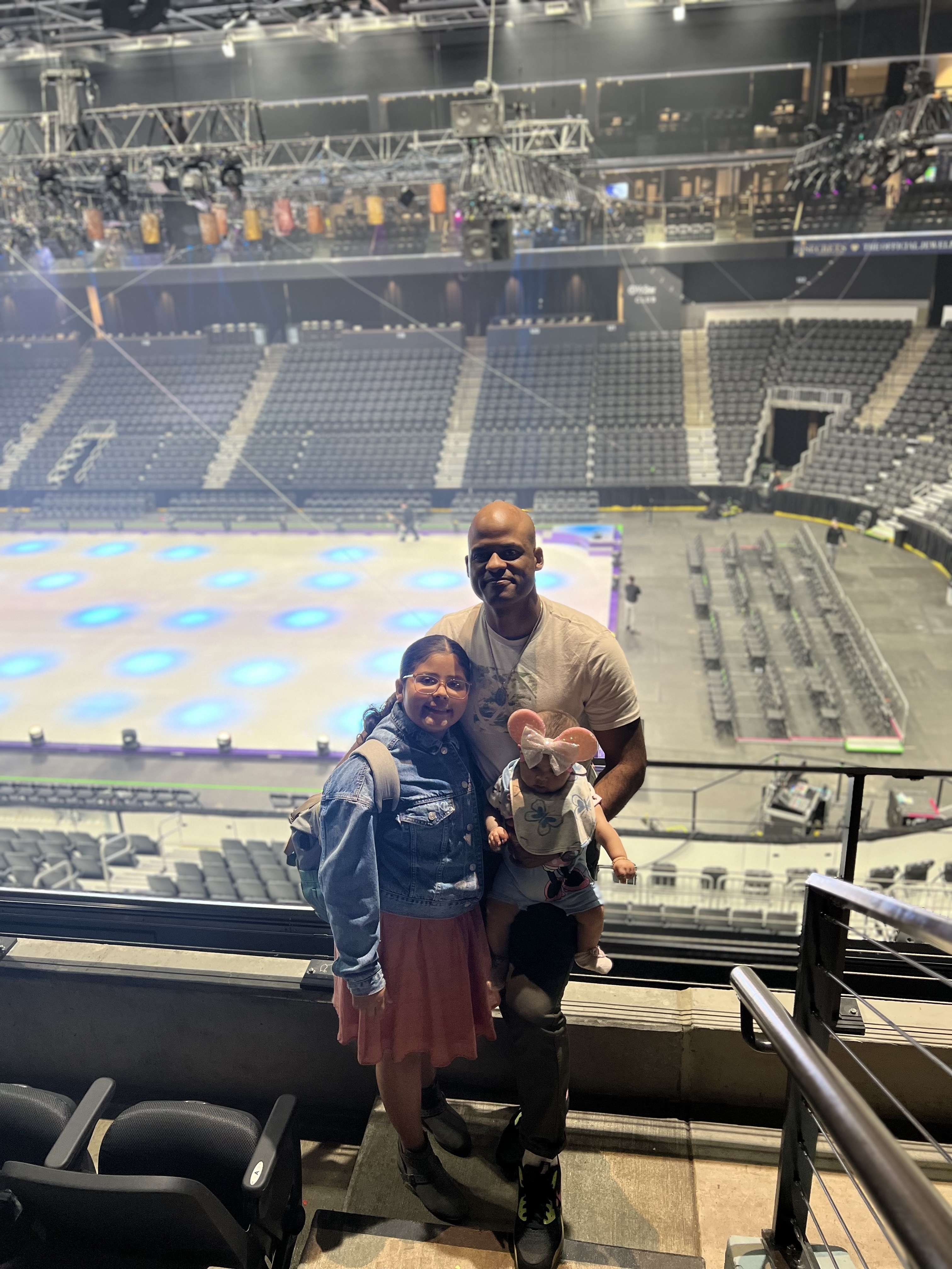 Disney on Ice Presents Into the Magic