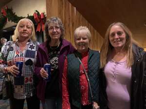 'tis the Season: the Beach Boys Feat. Holiday Vibrations Orchestra