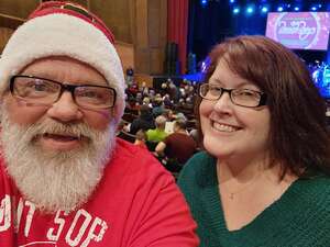 'tis the Season: the Beach Boys Feat. Holiday Vibrations Orchestra