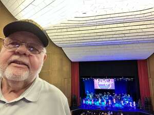 'tis the Season: the Beach Boys Feat. Holiday Vibrations Orchestra