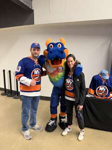 New York Islanders - NHL vs Vancouver Canucks