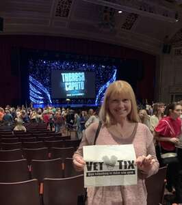 Theresa Caputo Live! The Experience
