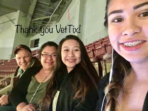 Brad Paisley - Life Amplified World Tour With Special Guest Chase Bryant and Rising-star Lindsay Ell