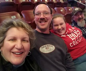 Brad Paisley - Life Amplified World Tour With Special Guest Chase Bryant and Rising-star Lindsay Ell