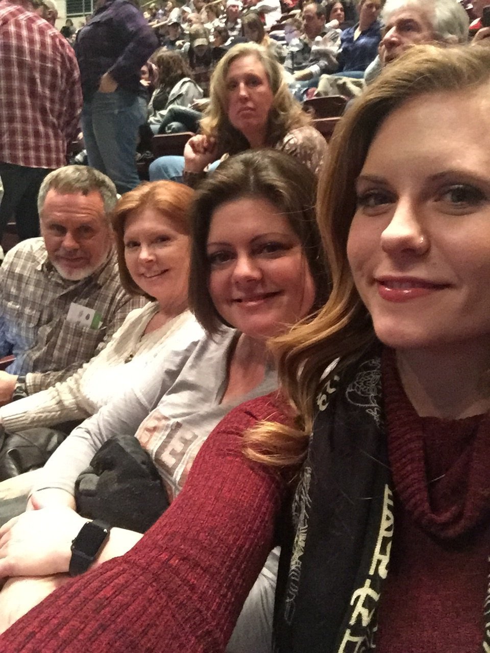 Brad Paisley - Life Amplified World Tour With Special Guest Chase Bryant and Rising-star Lindsay Ell