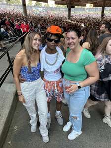 Hot Summer Nights With Tlc, Shaggy, En Vogue and Sean Kingston