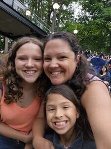 Hot Summer Nights With Tlc, Shaggy, En Vogue and Sean Kingston