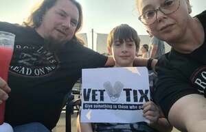 Dwight Yoakam With Special Guest Aaron Lewis