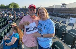 Dwight Yoakam With Special Guest Aaron Lewis