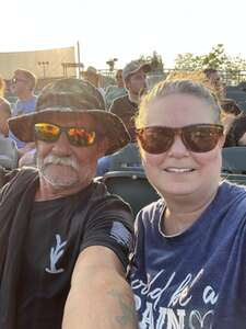 Dwight Yoakam With Special Guest Aaron Lewis