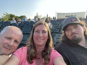 Dwight Yoakam With Special Guest Aaron Lewis