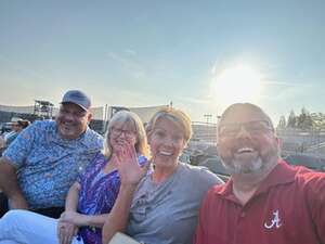 Dwight Yoakam With Special Guest Aaron Lewis