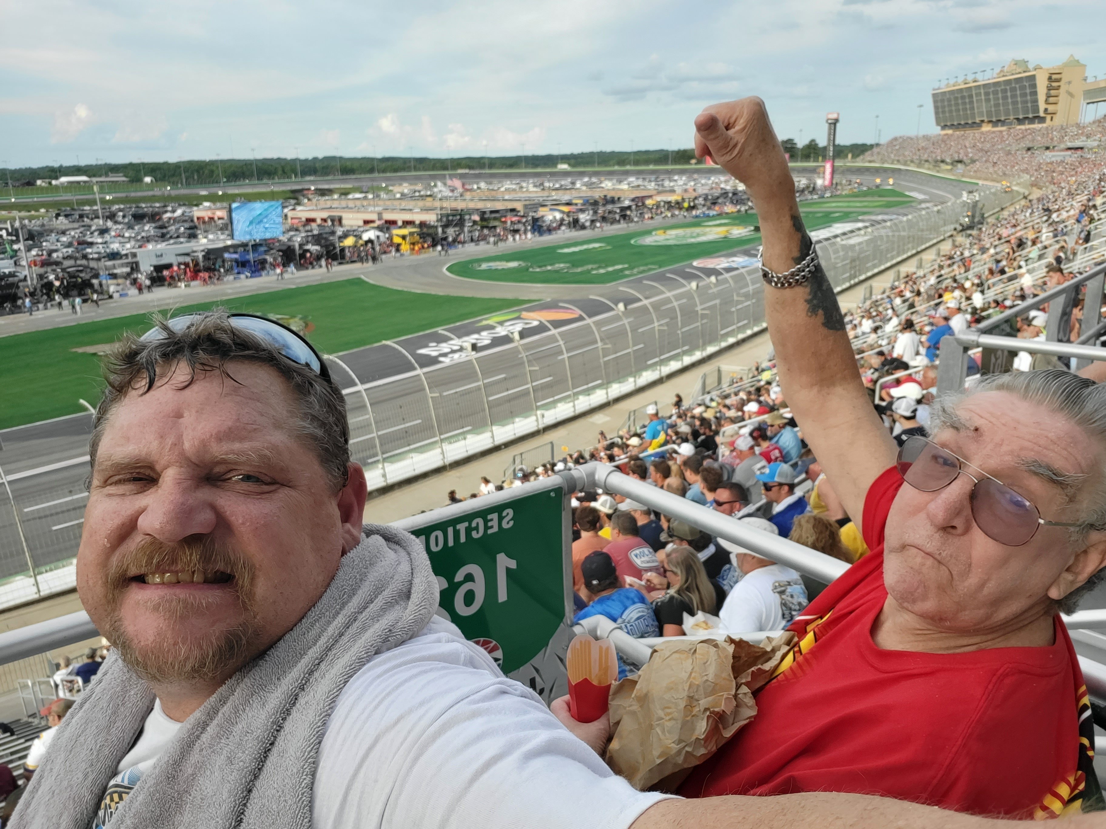 Quaker State 400 Presented by Walmart: NASCAR Cup Series