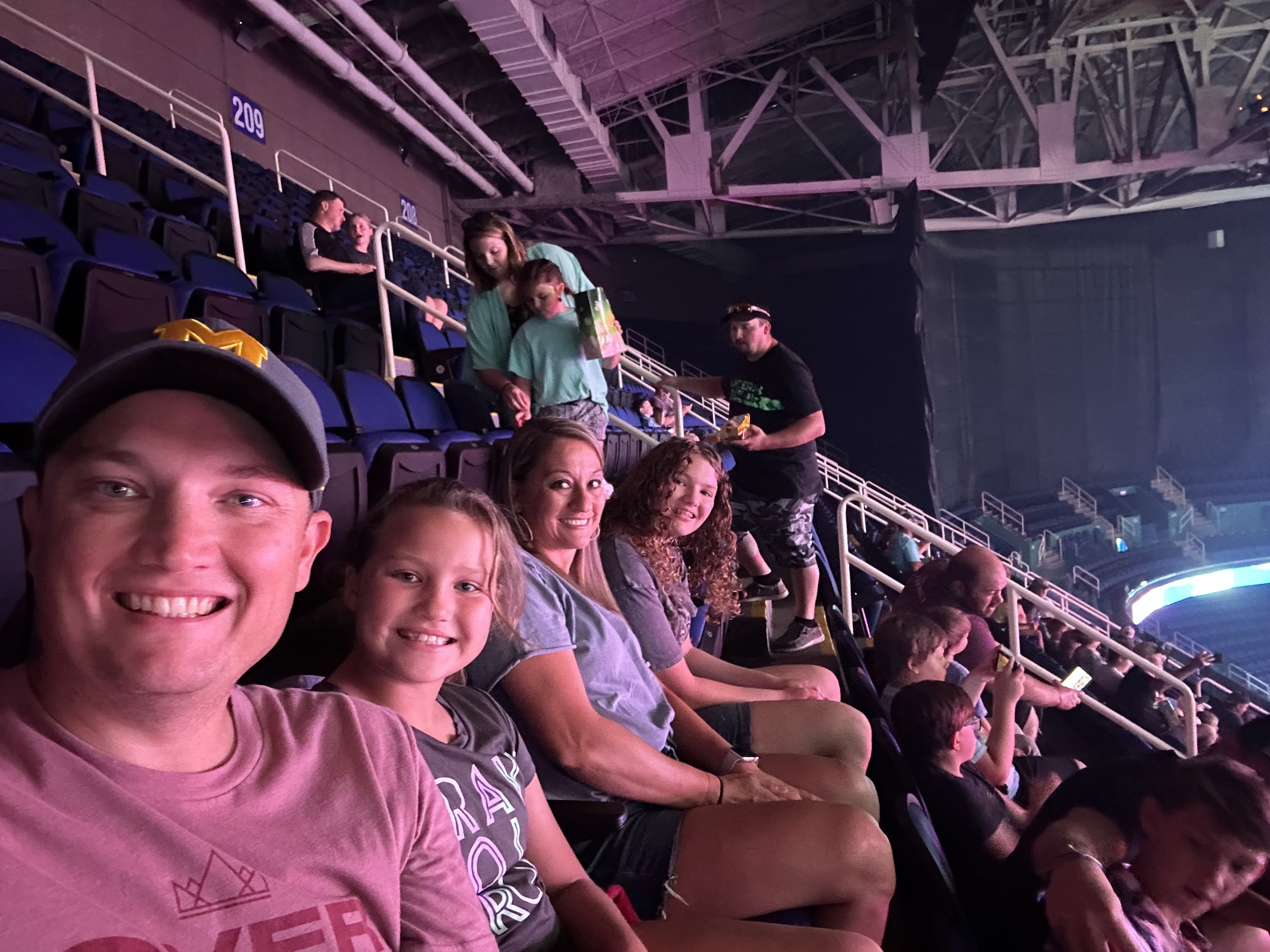 Dude Perfect - Pandamonium Tour 2023