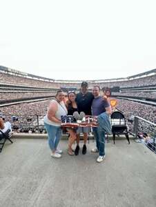 Ed Sheeran: +-=/x Tour