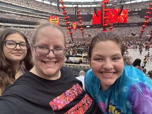 Ed Sheeran: +-=/x Tour