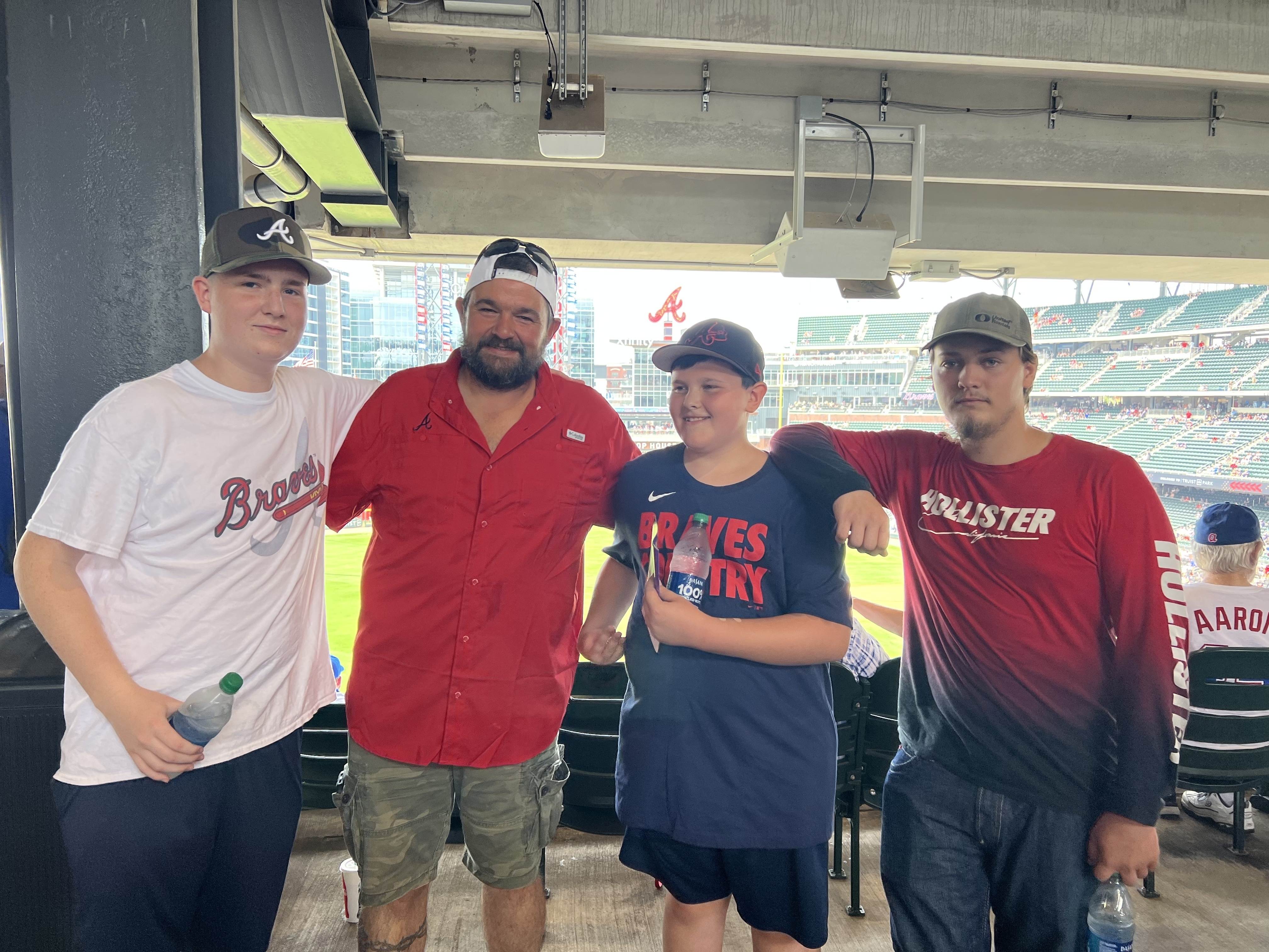 Atlanta Braves vs. Milwaukee Brewers, The Chop House.