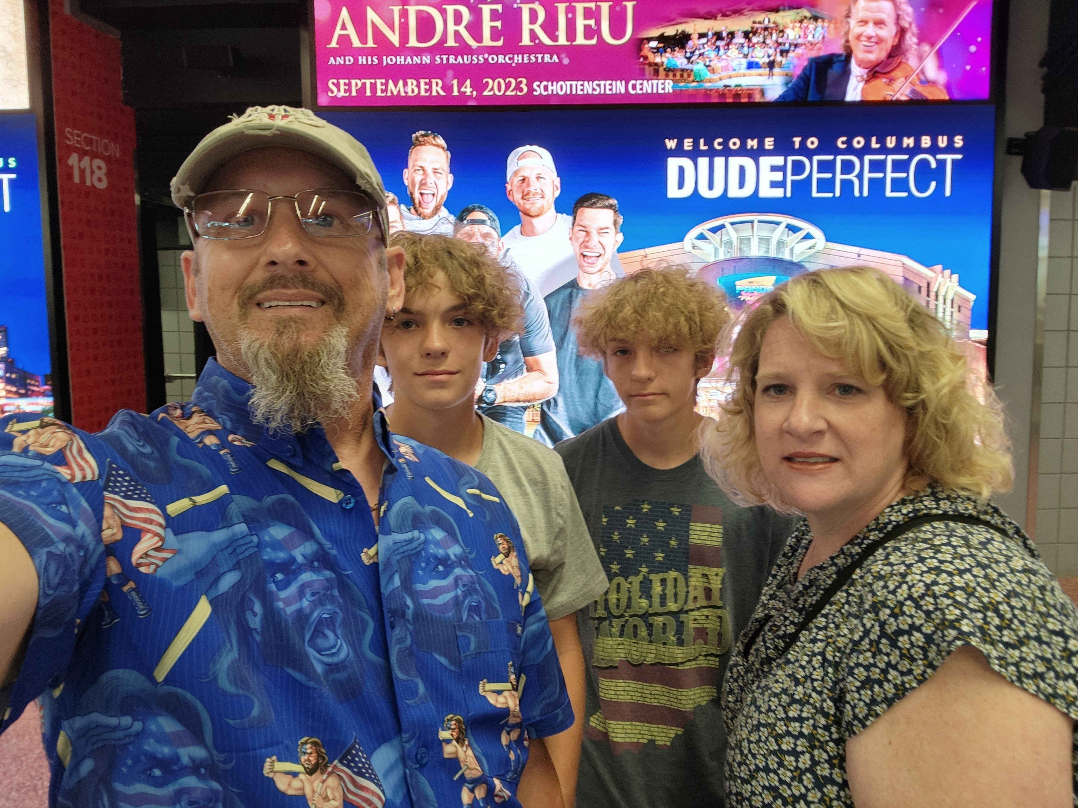 Dude Perfect - Pandamonium Tour 2023