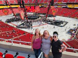 Ed Sheeran: +-=/x Tour
