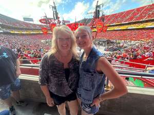 Ed Sheeran: +-=/x Tour