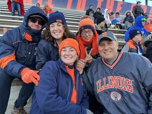 Illinois Fighting Illini - NCAA Football vs Northwestern Wildcats