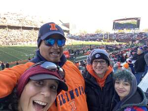 Illinois Fighting Illini - NCAA Football vs Northwestern Wildcats
