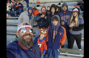 Illinois Fighting Illini - NCAA Football vs Northwestern Wildcats