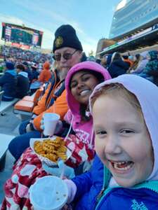 Illinois Fighting Illini - NCAA Football vs Northwestern Wildcats