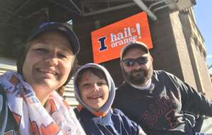 Illinois Fighting Illini - NCAA Football vs Northwestern Wildcats