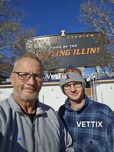 Illinois Fighting Illini - NCAA Football vs Northwestern Wildcats