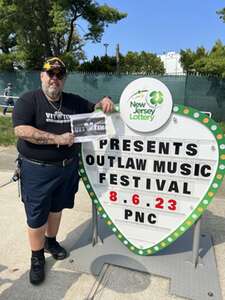 Outlaw Music Festival: Willie Nelson & Family