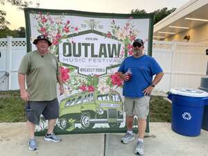 Outlaw Music Festival: Willie Nelson & Family