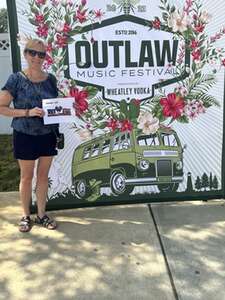 Outlaw Music Festival: Willie Nelson & Family