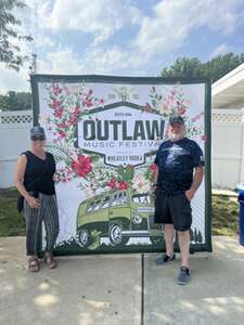 Outlaw Music Festival: Willie Nelson & Family