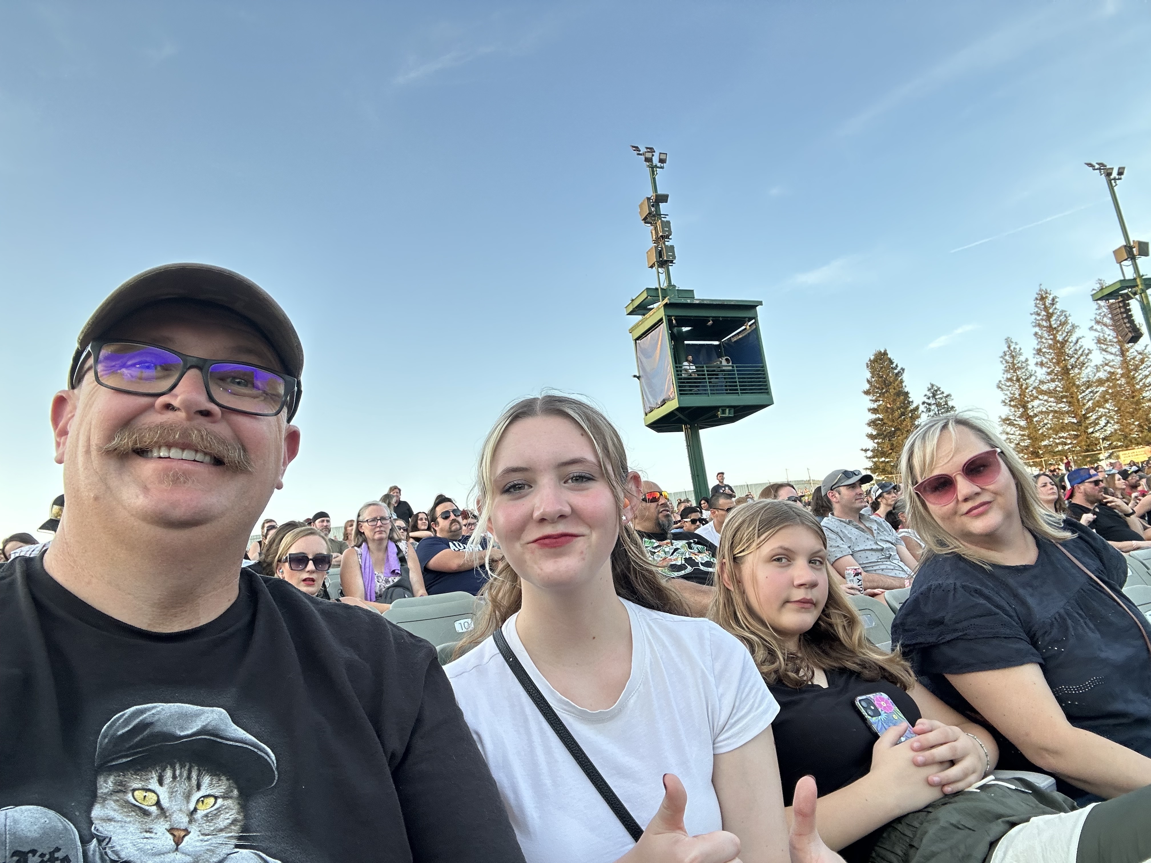 The Smashing Pumpkins: the World is a Vampire Tour