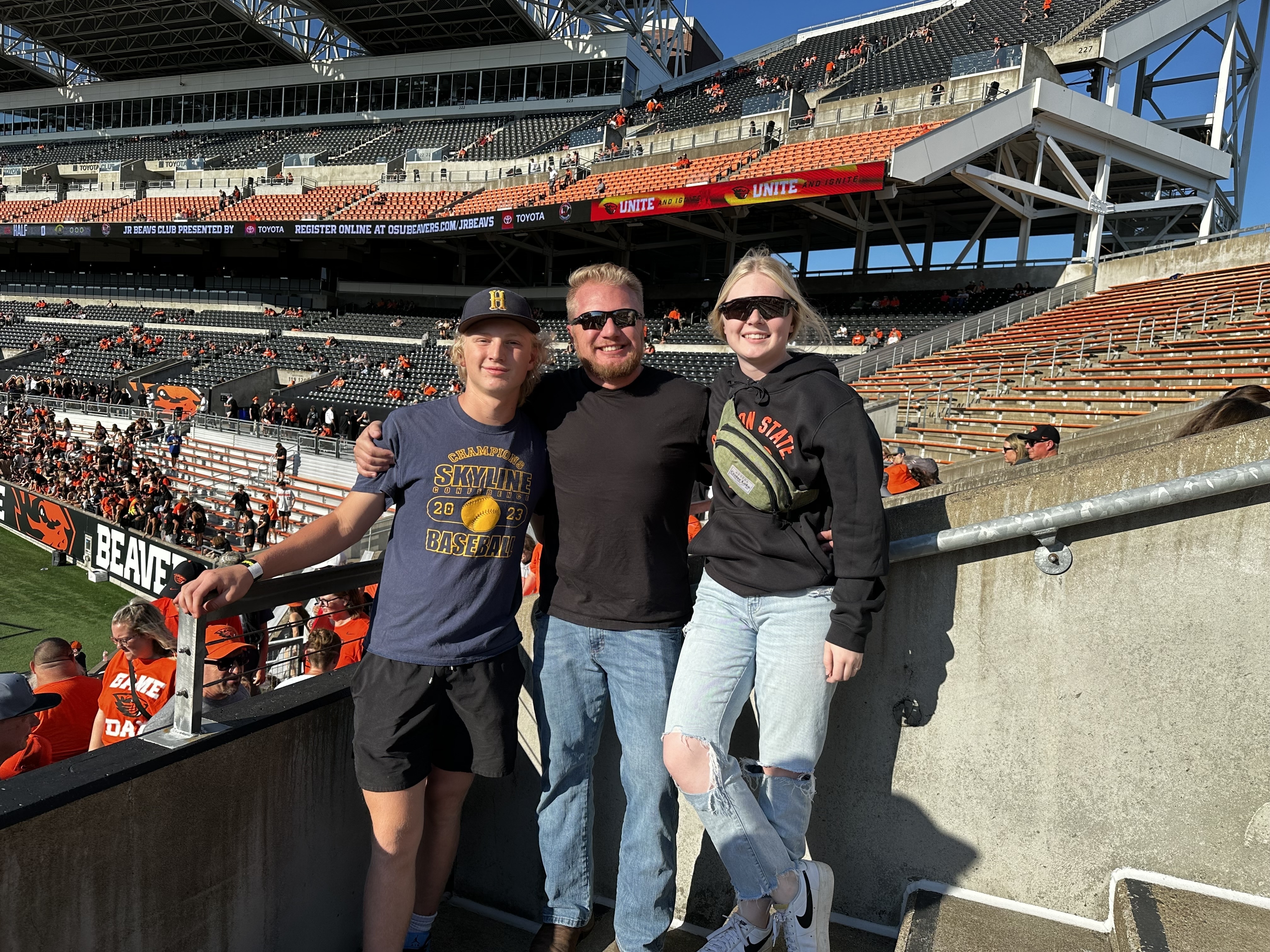 Oregon State Beavers - NCAA Football vs UC Davis Aggies