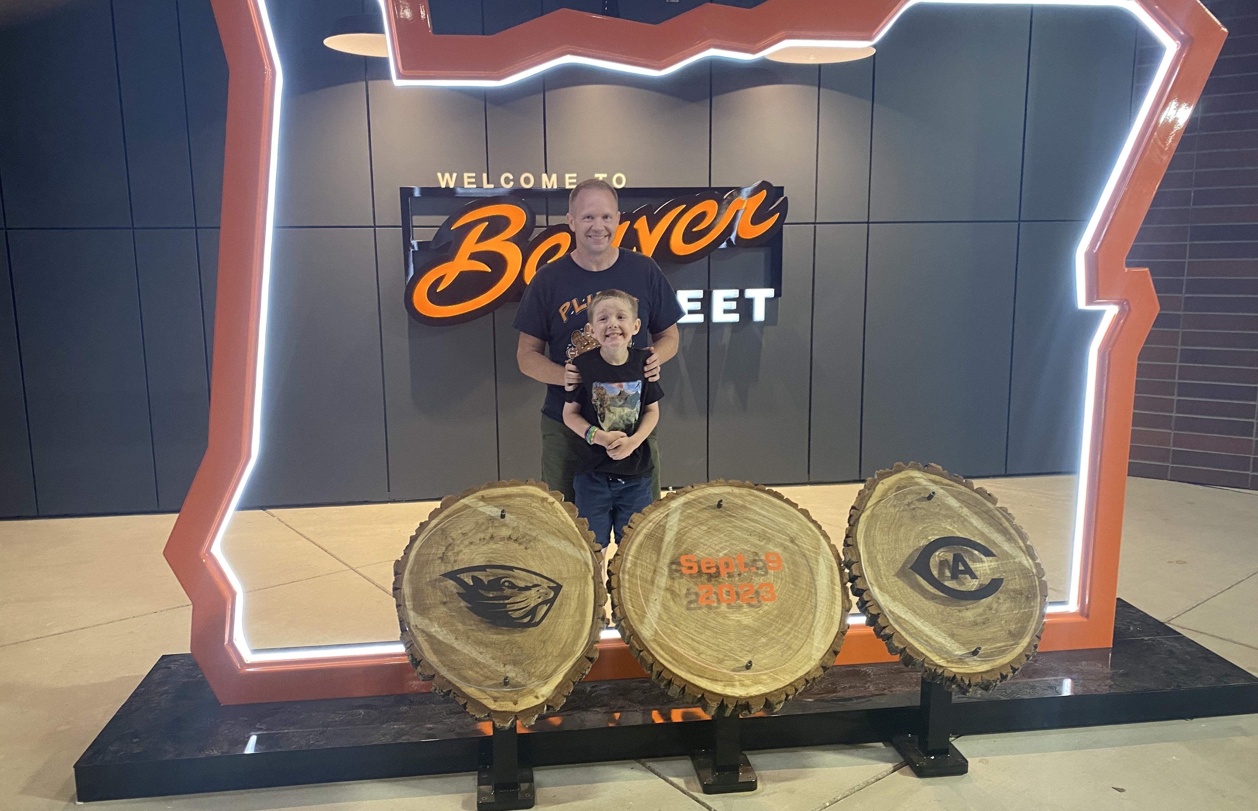 Oregon State Beavers - NCAA Football vs UC Davis Aggies